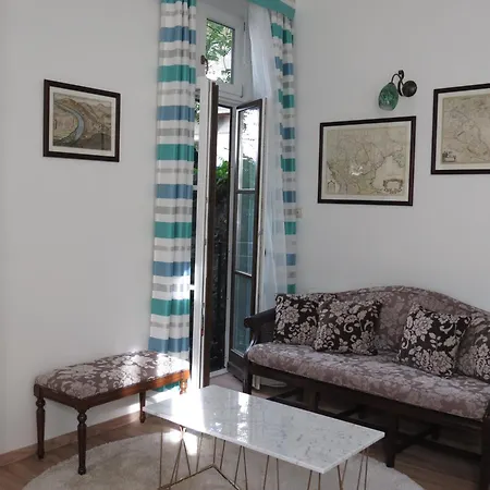 Luxury At Old - In The Heart Of Budapest