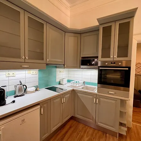 Luxury At Old - In The Heart Of Apartment *