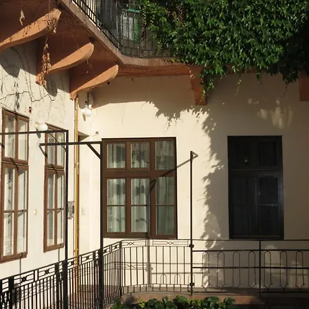 Luxury At Old - In The Heart Of Budapeste